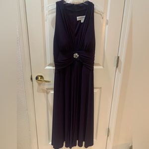 Jessica Howard purple dressy formal dress size 14